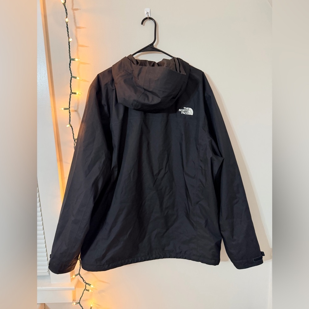 The North Face Men's Classic Black Rain Jacket - Picture 8 of 8